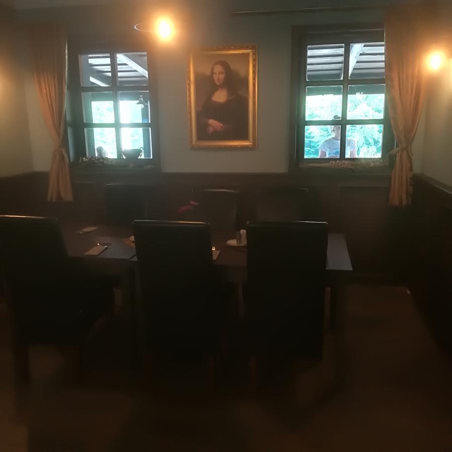 Penzion A Restauracia Hanisberg Krupina Экстерьер фото