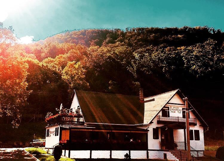 Penzion A Restauracia Hanisberg Krupina Экстерьер фото