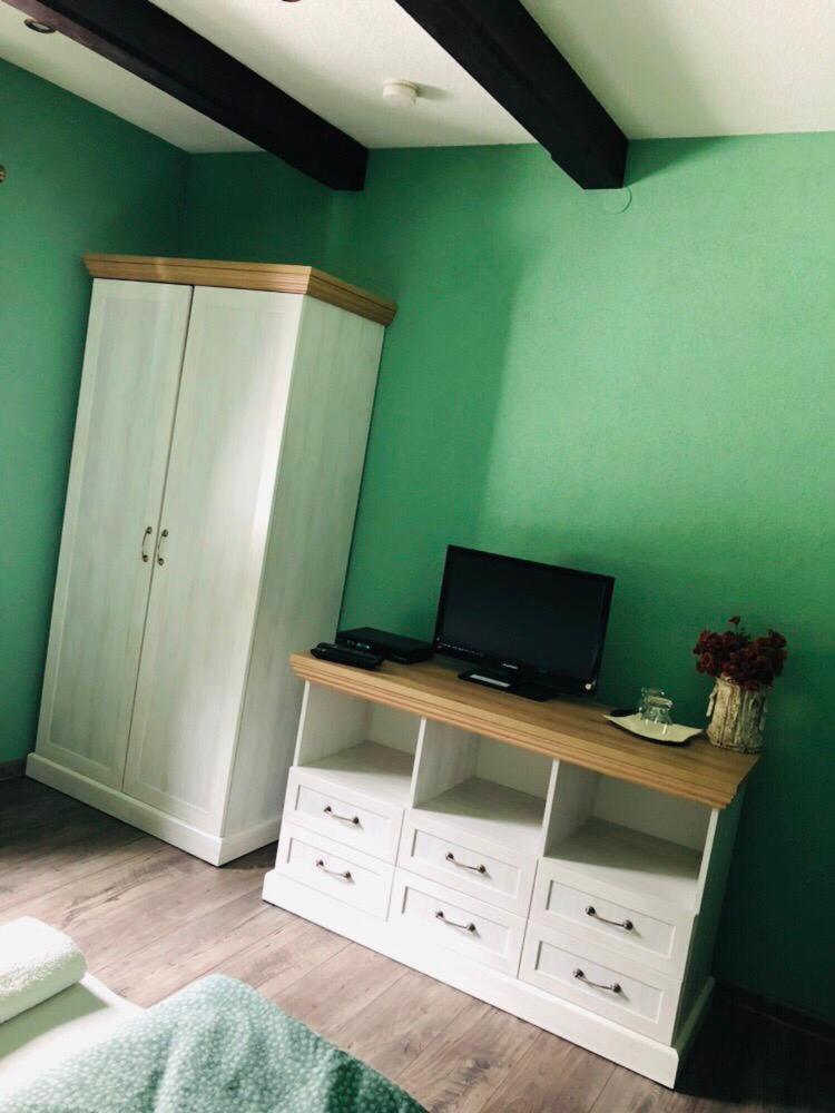 Penzion A Restauracia Hanisberg Krupina Экстерьер фото